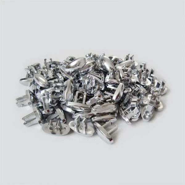 نگین سپر و جلو پنجره خودرو چیکال مدل فابریک طرح گیره ای کد P-2073 مناسب برای دنا بسته 100 عددی