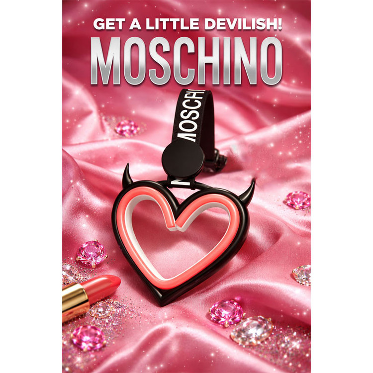 آویز تزئینی خودرو مدل MOSCHINO