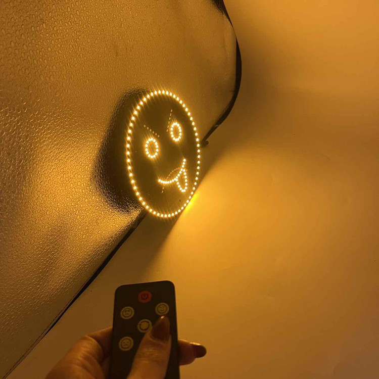 چراغ LED خودرو طرح ایموجی