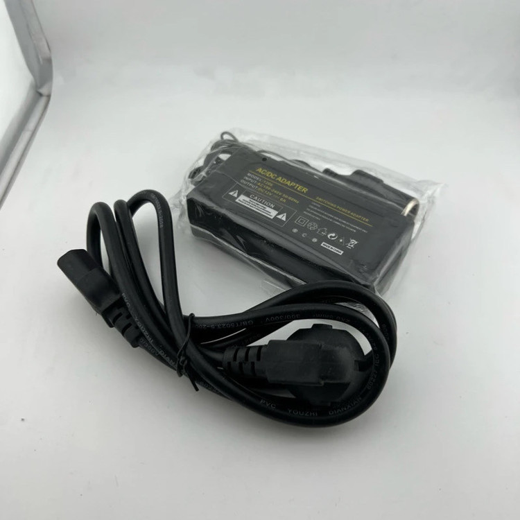 مبدل برق شهری به فندکی خودرو مدل AC6021