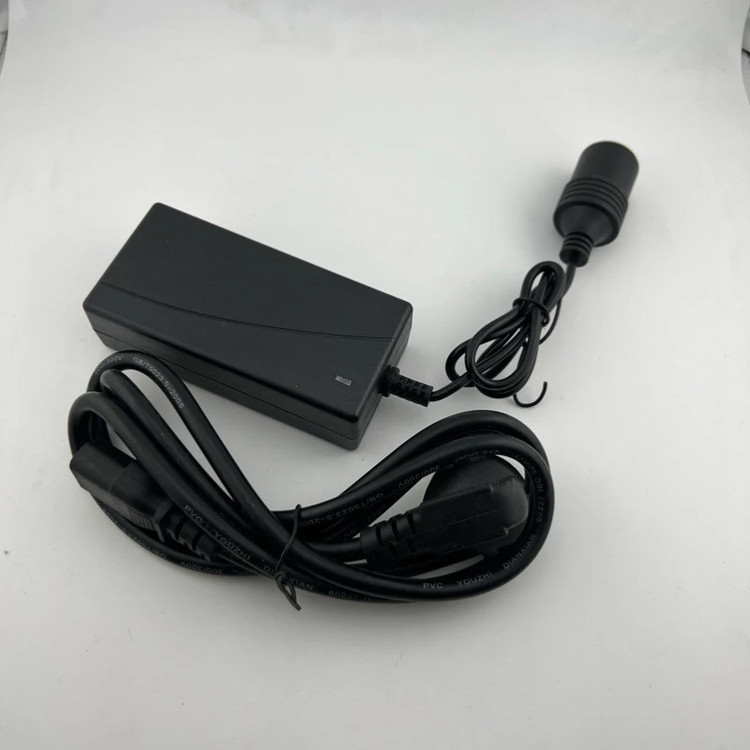 مبدل برق شهری به فندکی خودرو مدل AC6021