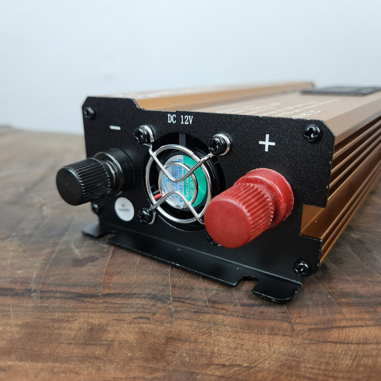 مبدل برق خودرو اینتیمکث کد 1000W