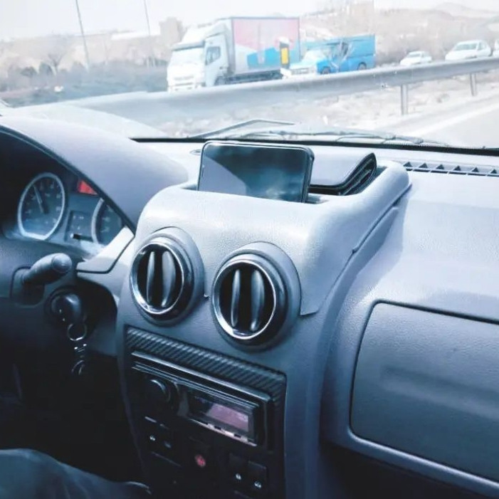 مکمل روی داشبورد خودرو مدل FC مناسب برای تندر 90