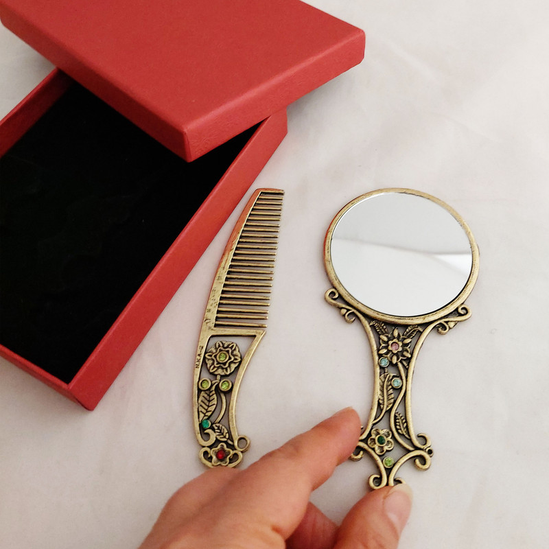 ست آینه آرایشی و شانه مدل Jewelry 30