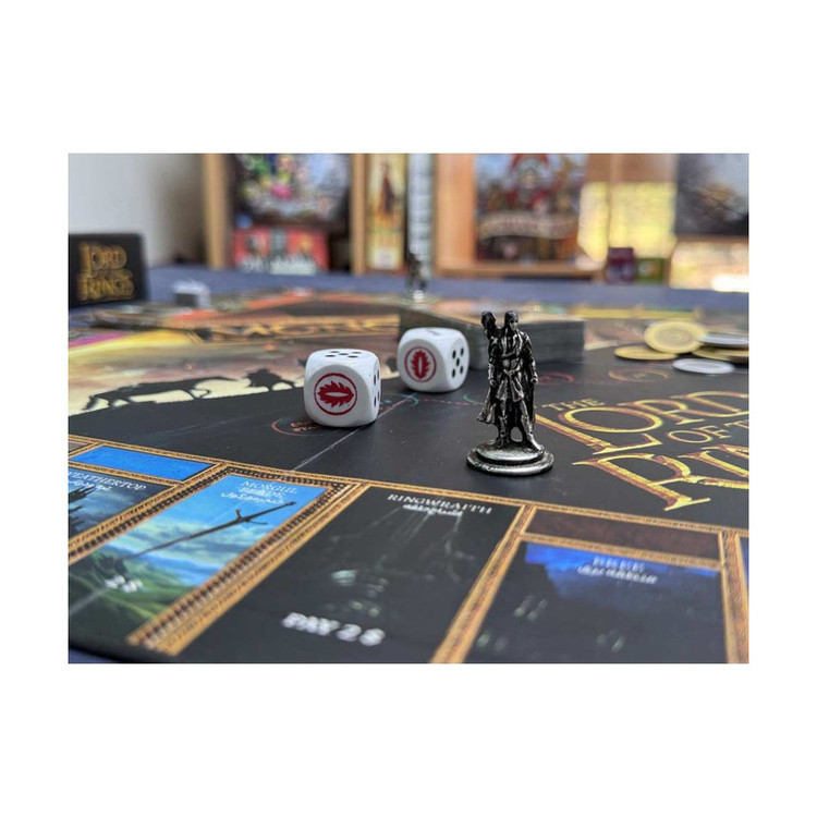 بازی فکری مونوپولی ارباب حلقهها فکرآوران مدل Monopoly بازی استراتژیک 2 تا 6 نفره با کنترل حلقه قدرت، نقشآفرینی، جمعآوری امتیاز و مدت زمان بیش از یک ساعت مناسب 8 سال به بالا