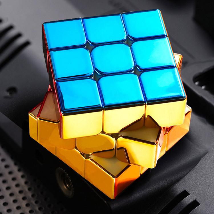 مکعب روبیک فکری 3×3 شنگشو مدل متالیک با پایه و دفترچه راهنما، مناسب آموزش و تقویت حافظه، درجه سختی متوسط، سبک و قابل حمل، بازی تک نفره آموزشی و مهارتی
