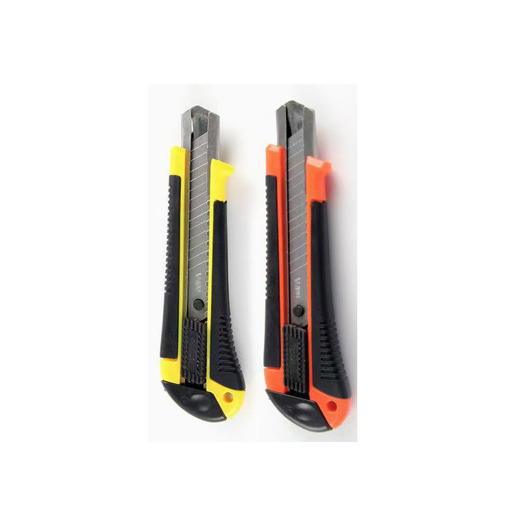 کاتر مدل Knife به همراه تیغ یدک