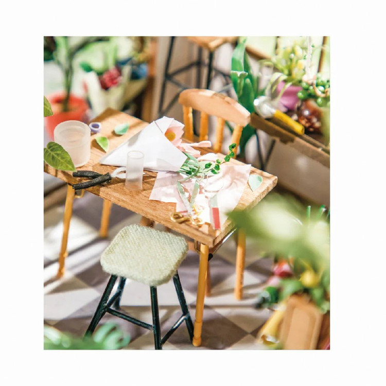 ساختنی رولایف مدل Flower Shop سری DG145