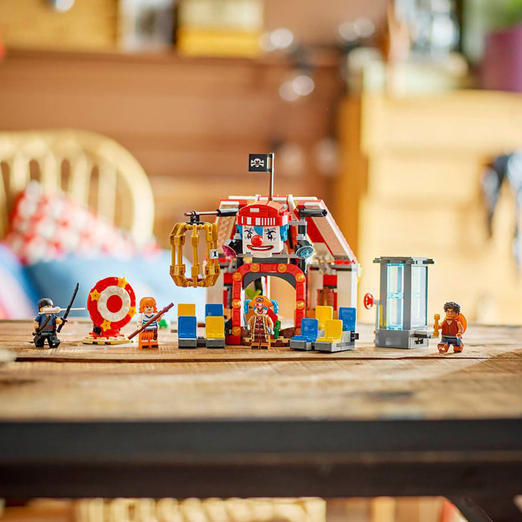لگو 573 تکه سری One Piece مدل Buggy the Clown's Circus Tent کد 75637