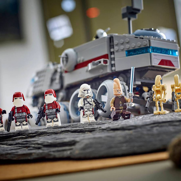 لگو 813 تکه سری Star Wars مدل Republic Juggernaut کد 75413