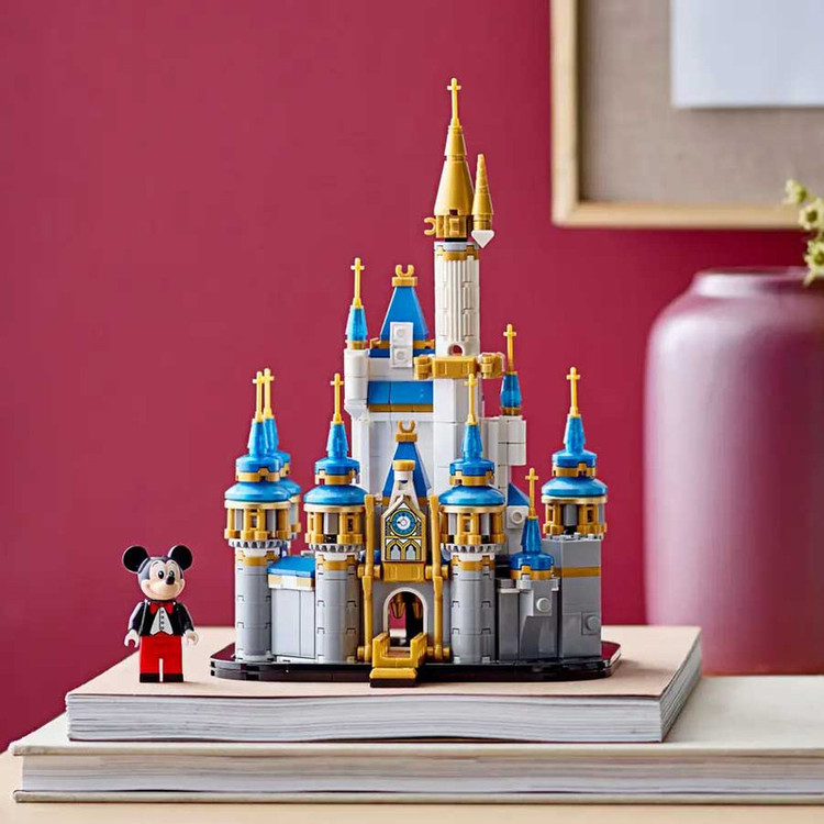 ساختنی مدل Mini Disney Castle کد 60151