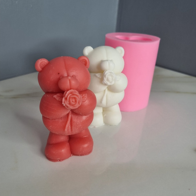 قالب شمع مدل خرس گل به دست کد C 08CM