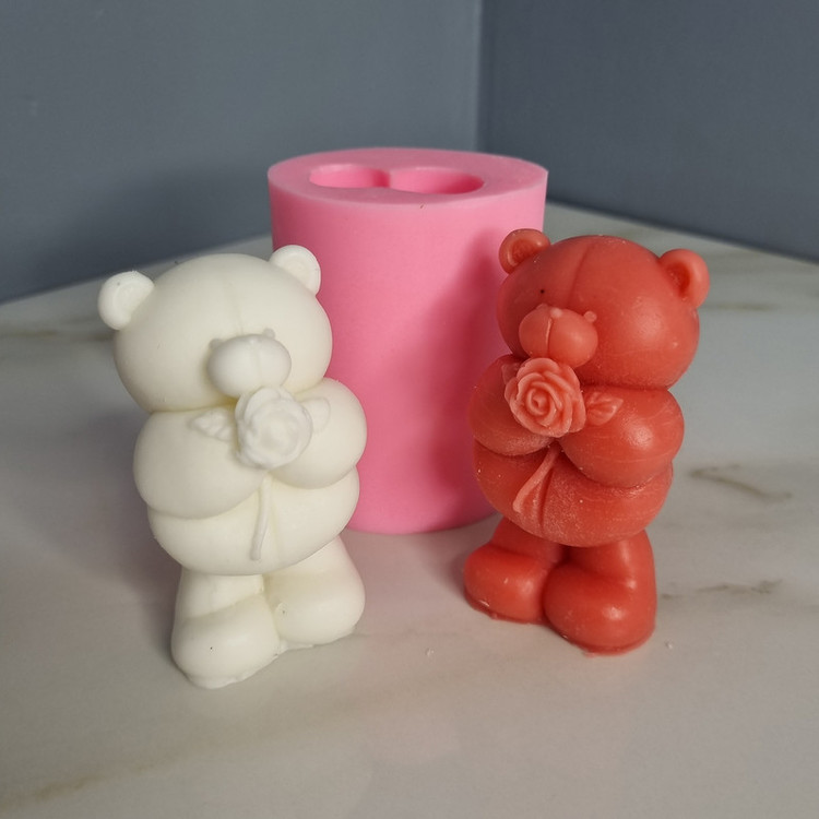 قالب شمع مدل خرس گل به دست کد C 08CM
