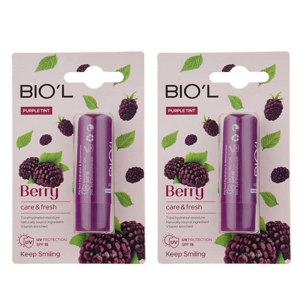 بالم لب نرمکننده و مرطوبکننده بیول مدل Berry با SPF 15، حاوی موم کاندلیا، موم کارنابوا، موم زنبورعسل، کره کاکائو و ویتامین E، بافت سبک و رنگدهی ملایم بسته 2 عددی
