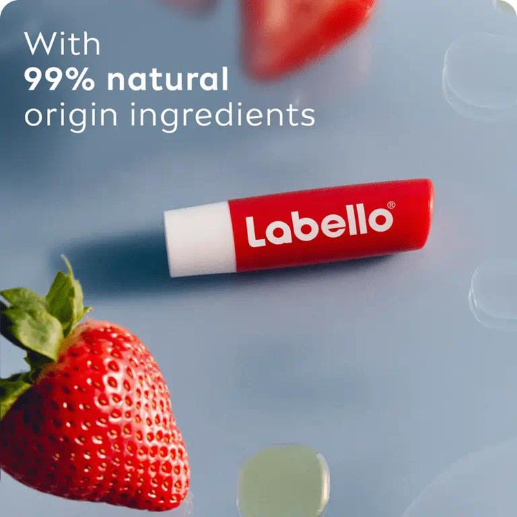بالم لب لابلو مدل Strawberry Shine با رایحه توتفرنگی، پوشش درخشان، محافظ رطوبت، نرمکننده و فناوری Hydra IQ برای جلوگیری از خشکی و ترک لب