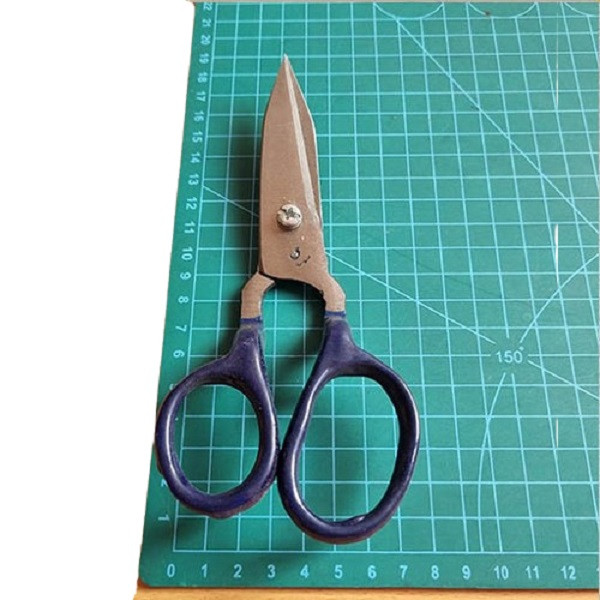 قیچی چرم دوزی مدل دسته کج کد Dar25