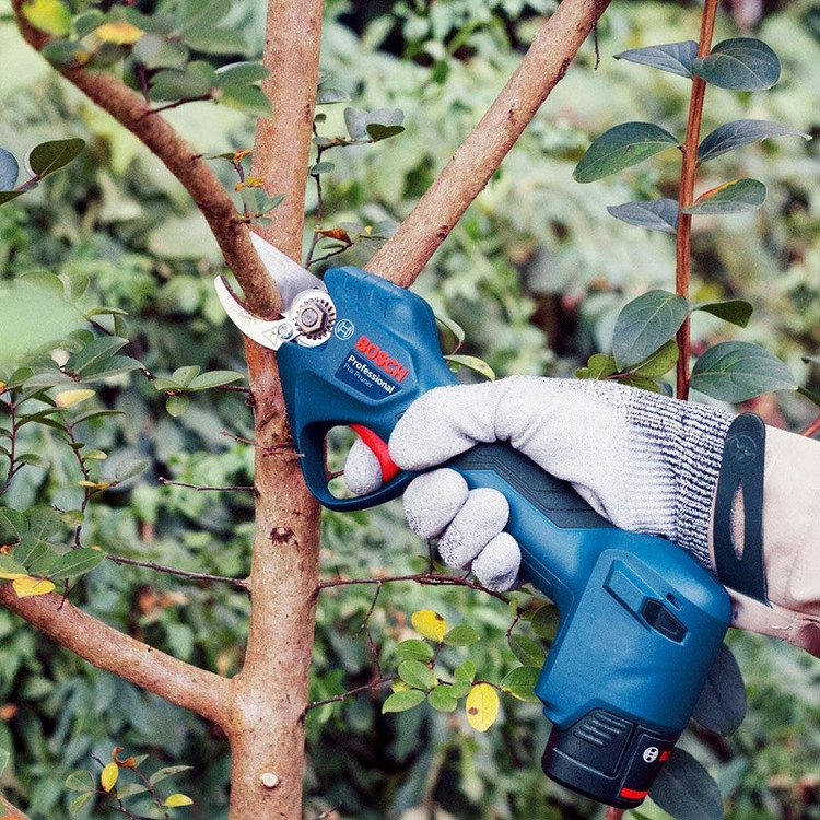 قیچی شاخه زن شارژی بوش مدل Pro Pruner