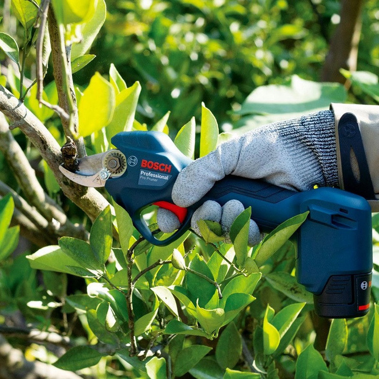 قیچی شاخه زن شارژی بوش مدل Pro Pruner