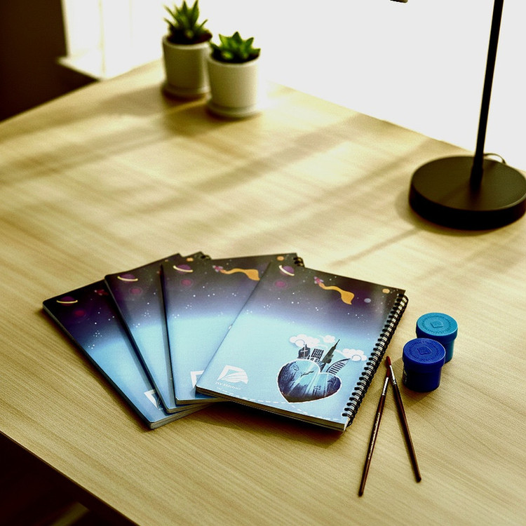 دفتر نقاشی 50 برگ مدل جهانگرد کوچک