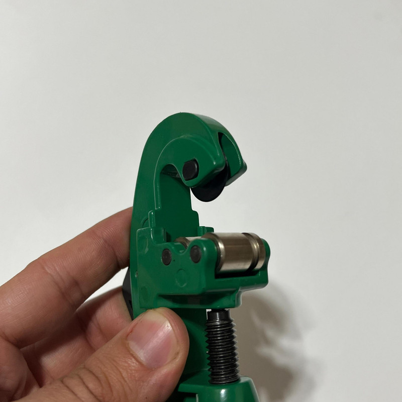 قیچی لوله بر یوکن مدل U6101 سایز 3-30میلیمتر