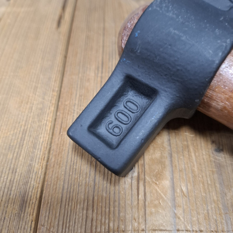 چکش تبری فولادی لاین مدل 005 کد 600G