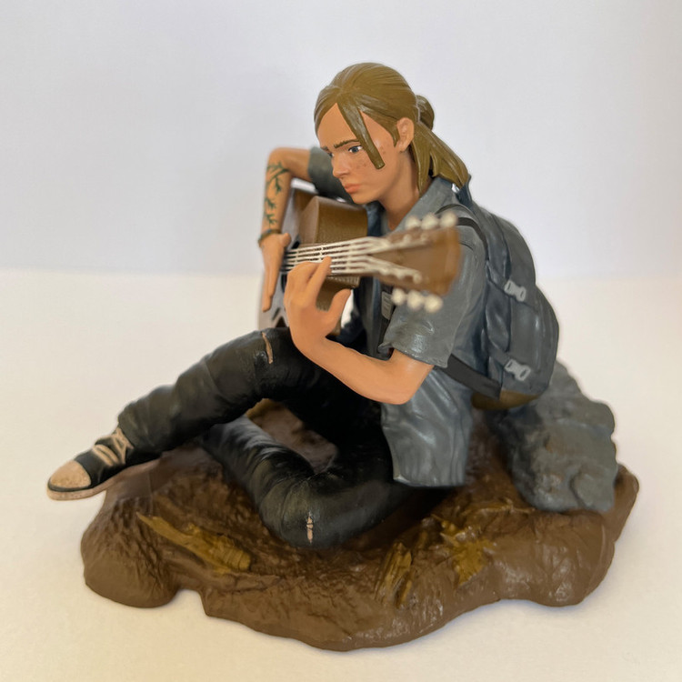 اکشن فیگور مدل Ellie طرح The Last of Us ارتفاع 10 سانتیمتر