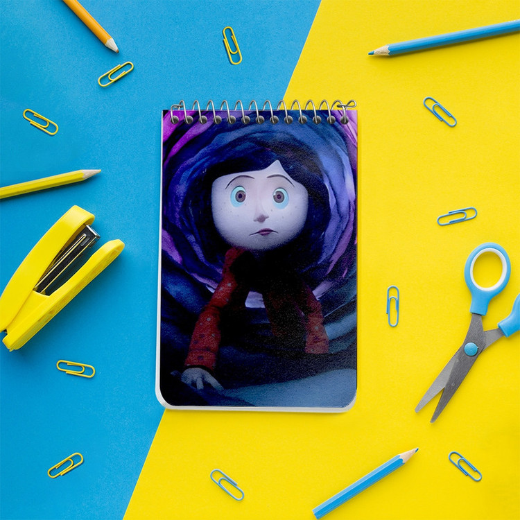 دفتر یادداشت 50 برگ خندالو طرح کورالین (Coraline) کد F9991