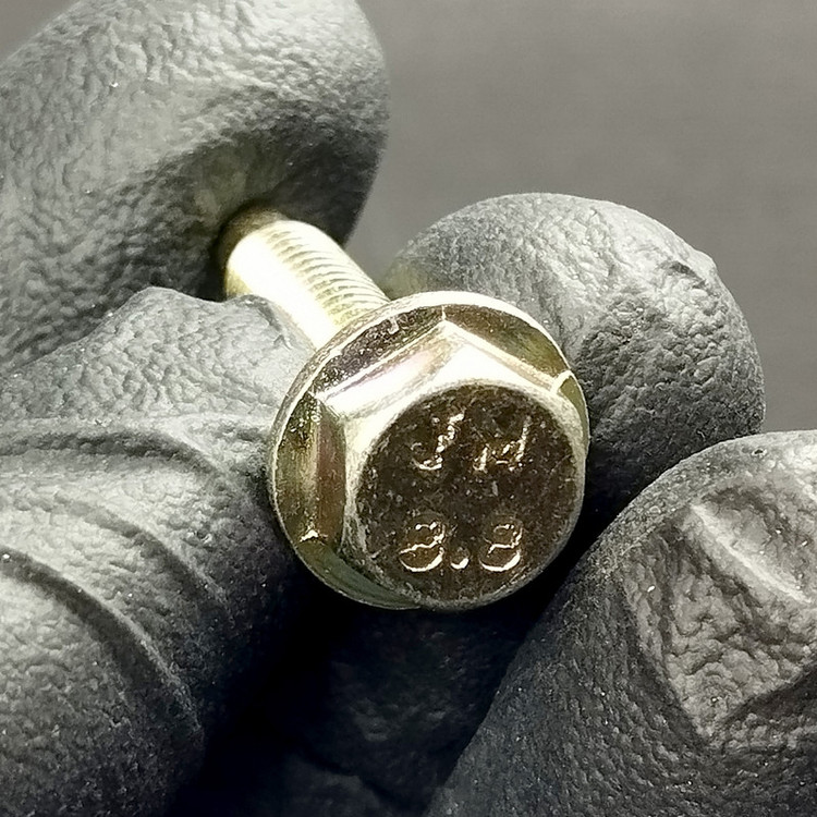 پیچ های فایو استور مدل HI5 M6x25MM بسته 5 عددی