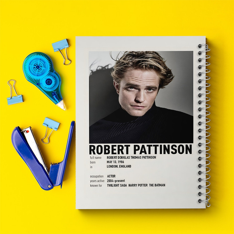 دفتر طراحی 50 برگ خندالو طرح رابرت پتینسون (Robert Pattinson) کد F13145