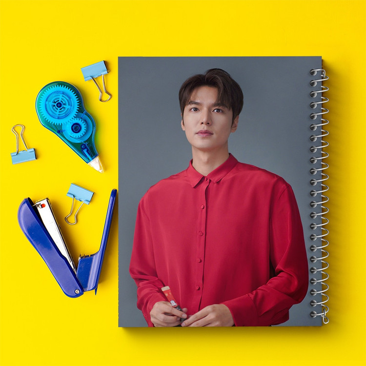 دفتر طراحی 50 برگ خندالو طرح لی مین هو Lee min ho کد 12373