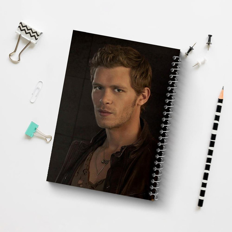 دفتر مشق 100 برگ خندالو طرح کلاوس مایکلسون خاطرات یک خون آشام The Vampire Diaries کد 23677