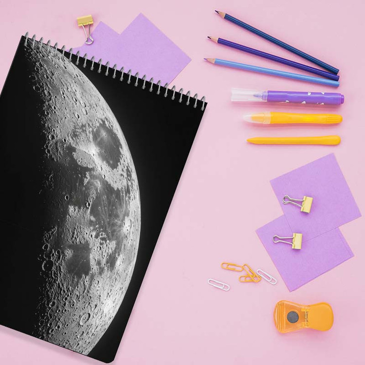 دفتر شطرنجی 100 برگ کارنیکا طرح ماه Moon کد 78011
