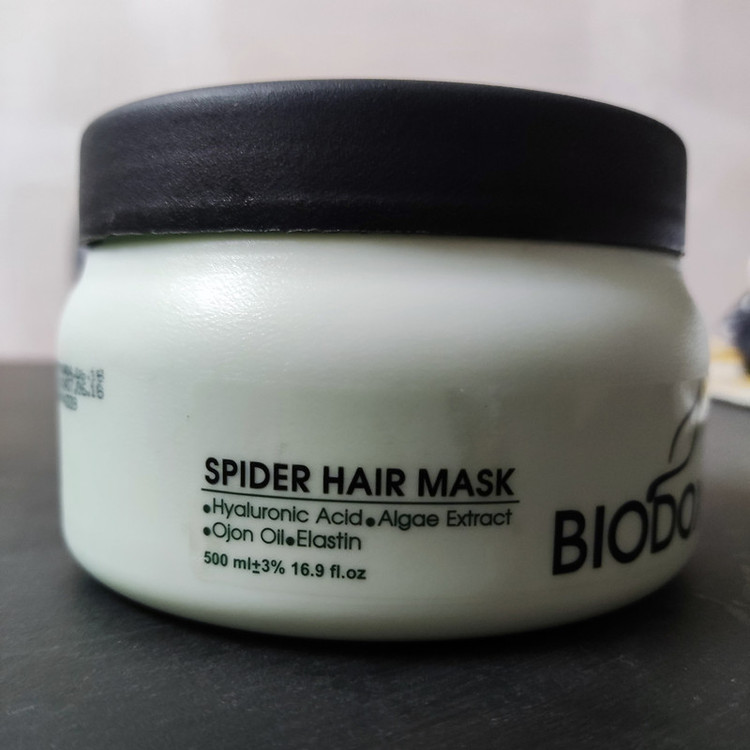 ماسک مو ترمیم کننده
بیوداکس مدل عنکبوتی مناسب برای مو های خشک و آسیب دیده حجم 500 میلی لیتر