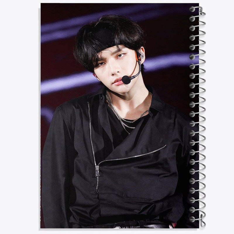 دفتر مشق 100 برگ خندالو طرح هیونجین گروه استری کیدز Stray Kids کد 11866