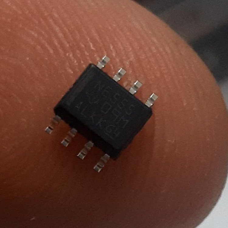 آی سی مدل NE555 SMD بسته 10 عددی