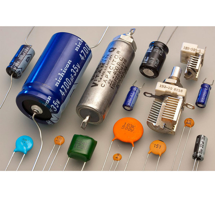 خازن 4.7 میکروفاراد 50 ولت کد Ca4.7uf-50V بسته 6 عددی