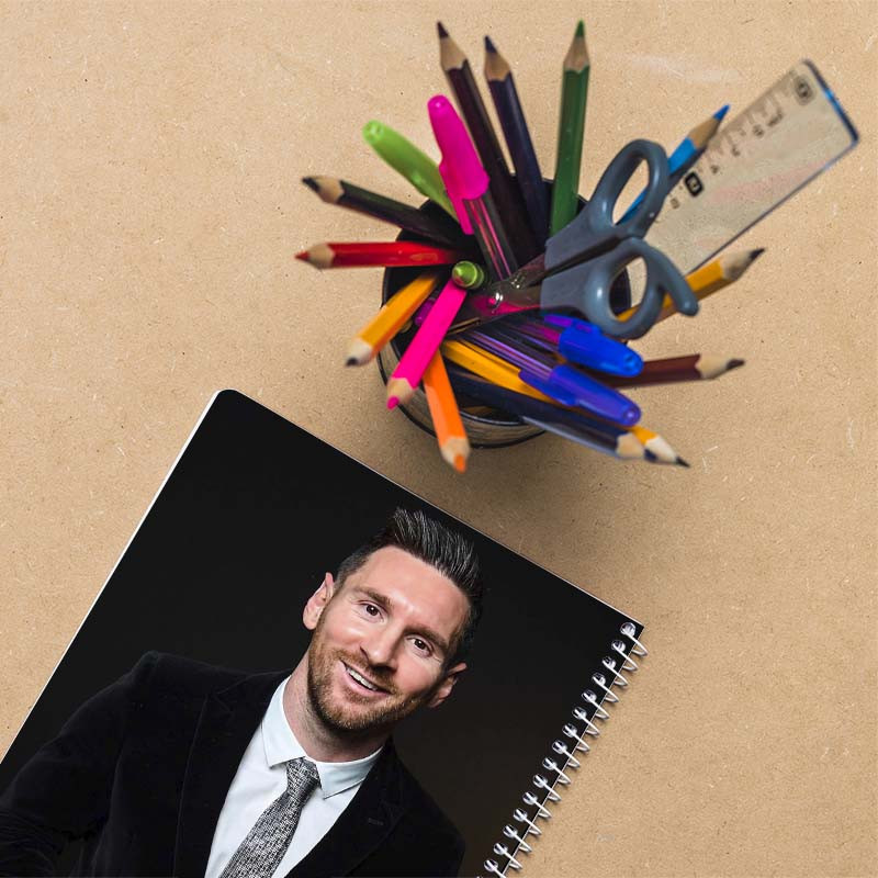 دفتر نقاشی 50 برگ کارنیکا طرح مسی Messi کد 99663 مجموعه 4 عددی