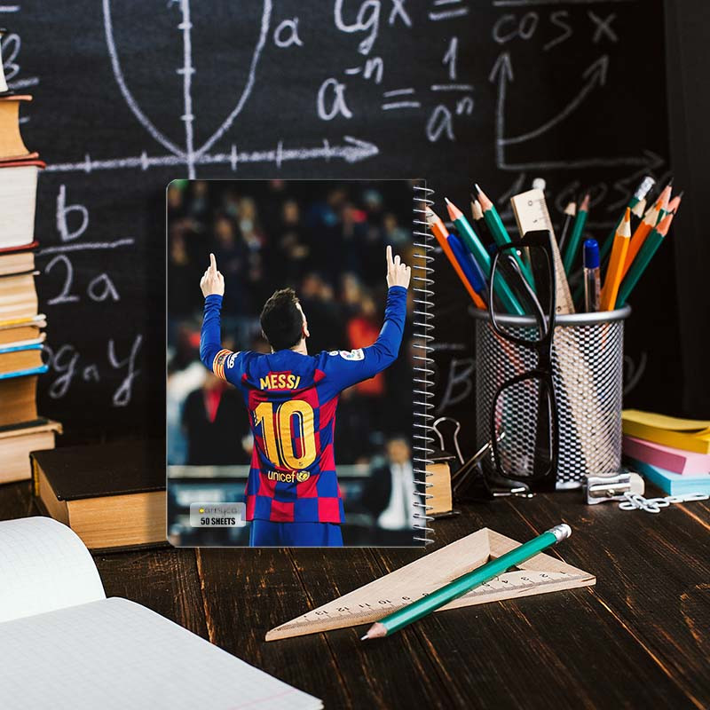 دفتر نقاشی 50 برگ کارنیکا طرح مسی Messi کد 99663 مجموعه 4 عددی