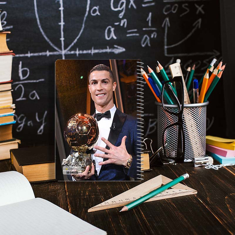 دفتر نقاشی 50 برگ کارنیکا طرح رونالدو Ronaldo کد 59143 مجموعه 4 عددی