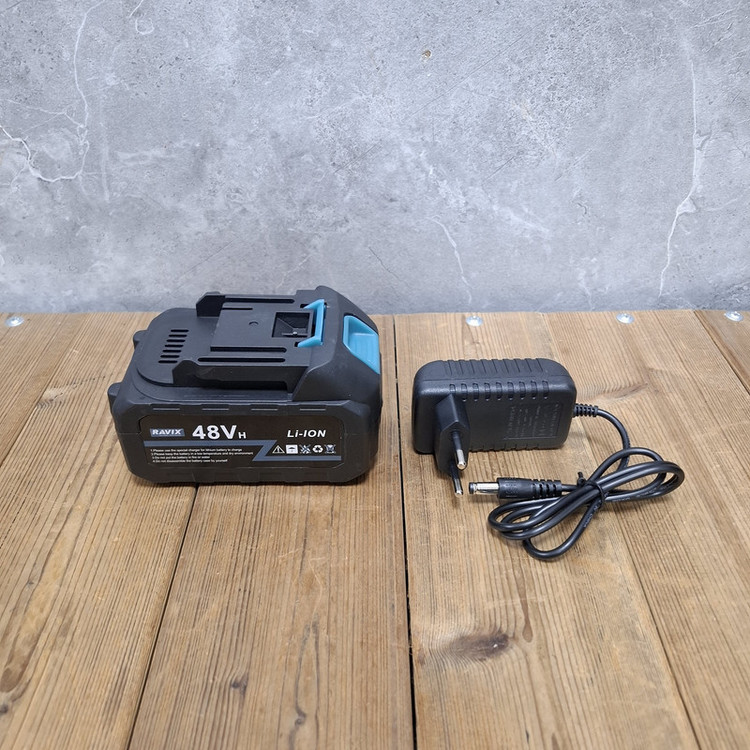 اره زنجیری سرشاخه زن صنعتی راویکس مدل 48LITHIUM_ION کد 01 مجحموعه 7 عددی