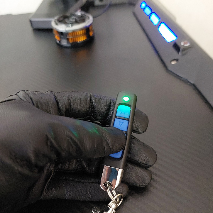 ریموت بلوتوثی دربازکن مدل blue black pencil 433 mhz
