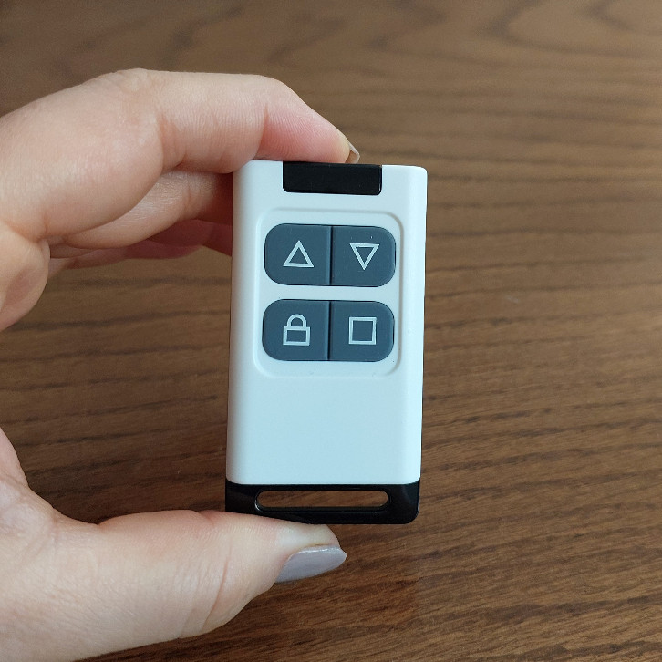 ریموت بلوتوثی دربازکن مدل ۴۳۳ MHz کد bw مجموعه ۲ عددی