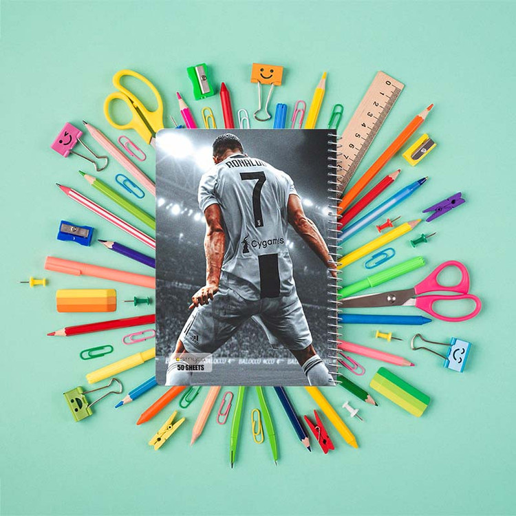 دفتر نقاشی 50 برگ کارنیکا طرح رونالدو Ronaldo کد 59143 مجموعه 4 عددی