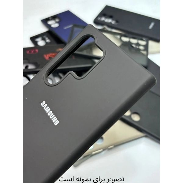 کاور قاب یک مدل سیلیکونی Silk مناسب برای گوشی موبایل اپل iPhone 16