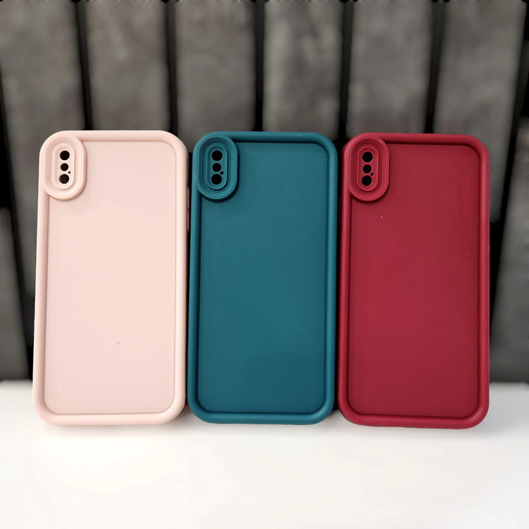 کاور موکولو مدل Silicone Puffer Apple Strap مناسب برای گوشی موبایل اپل iPhone Xs Max به همراه بند آویز