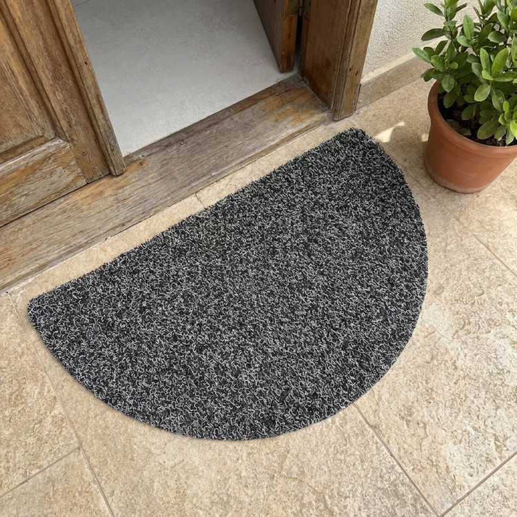 پادری مدل اسفنجی نیم دایره سایز 75x45 سانتیمتر مناسب برای فضای بیرونی