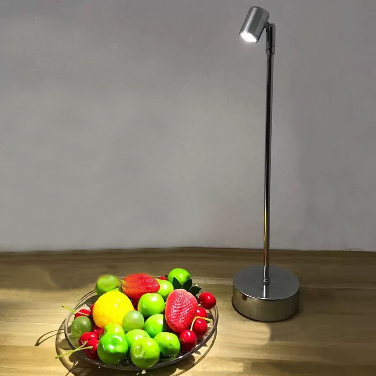 چراغ رومیزی مدل LIGHT