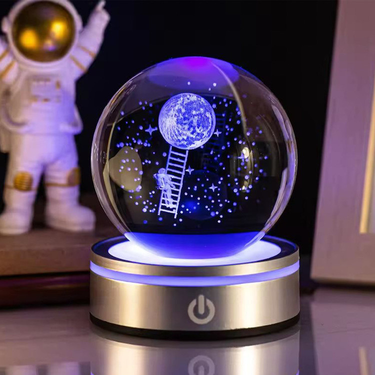 چراغ خواب واتان مدل چراغدار ماه و فضانورد کد 02