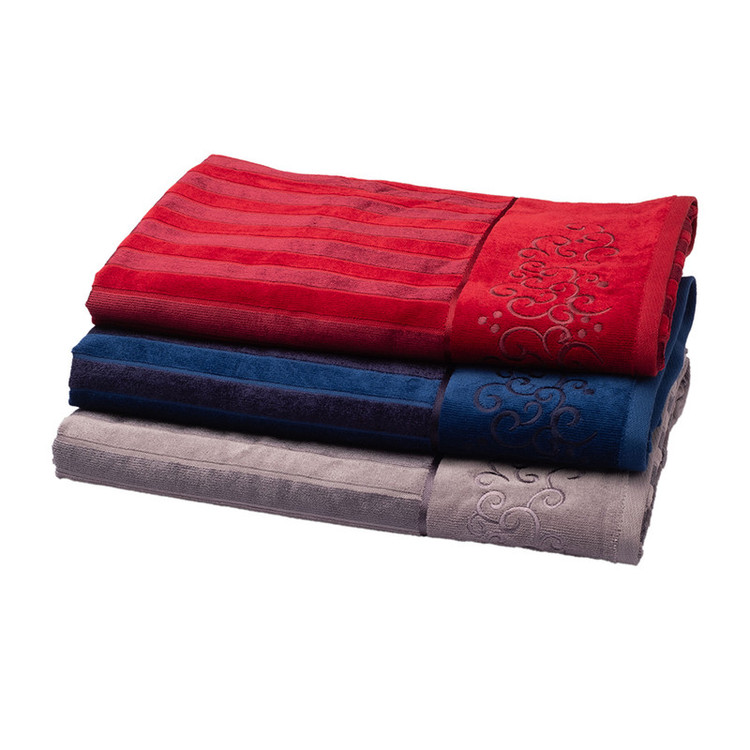 حوله حمام تاچ مدل قلاب دوزی سایز 100x150 سانتی متر