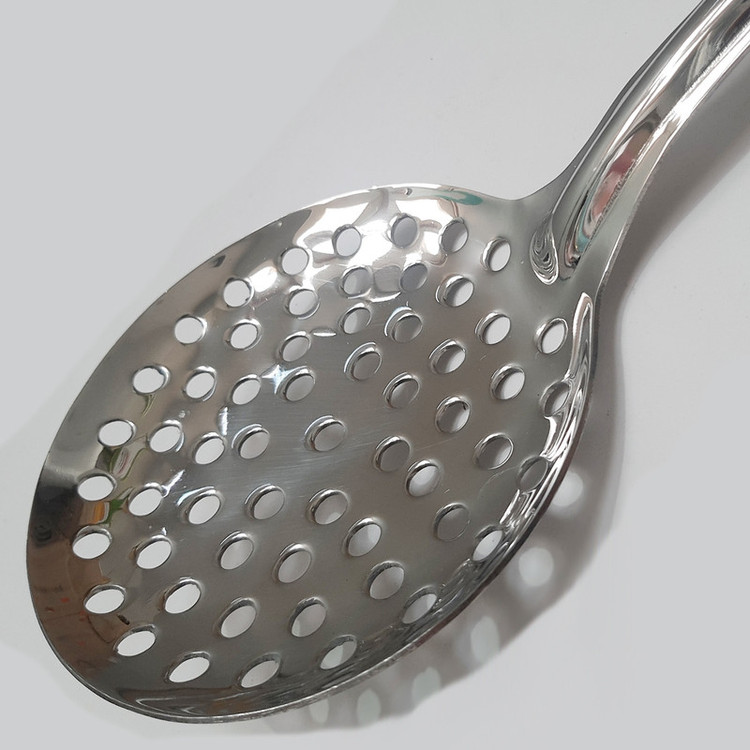 کفگیر طرح سوراخ دار مدل آمبریش کد 04